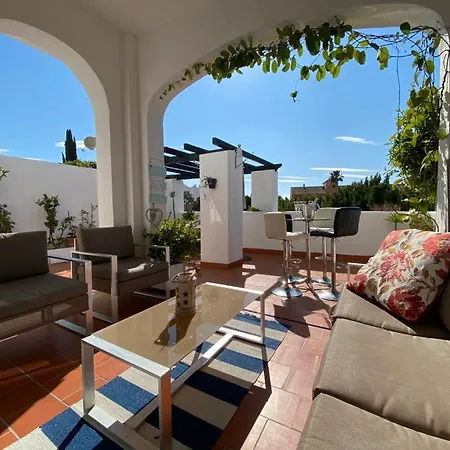בית נופש Beautiful Townhouse *