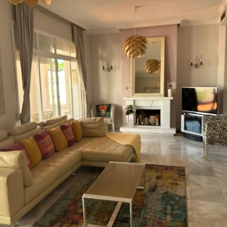 בית נופש Beautiful Townhouse אסטפונה