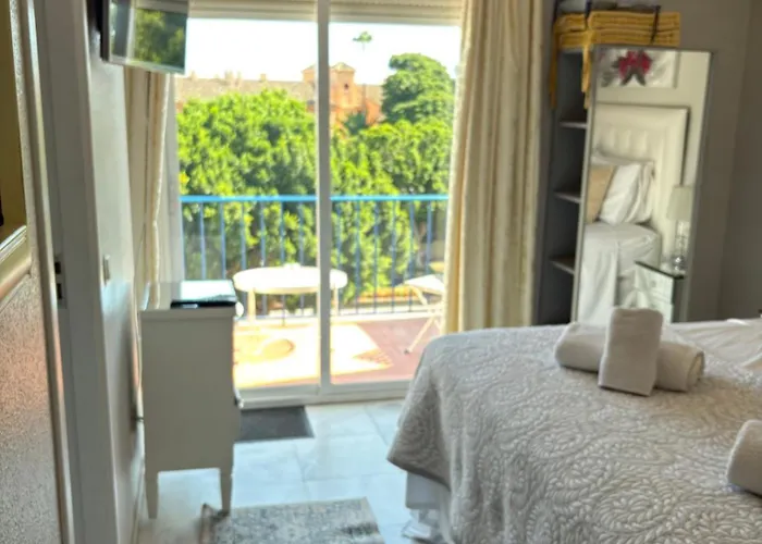 Сasa de vacaciones Beautiful Townhouse Estepona